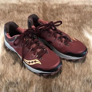 Saucony Peregrine 8 trail running shoes women’s size 10.5 in Wine/Beach LIKE NEW